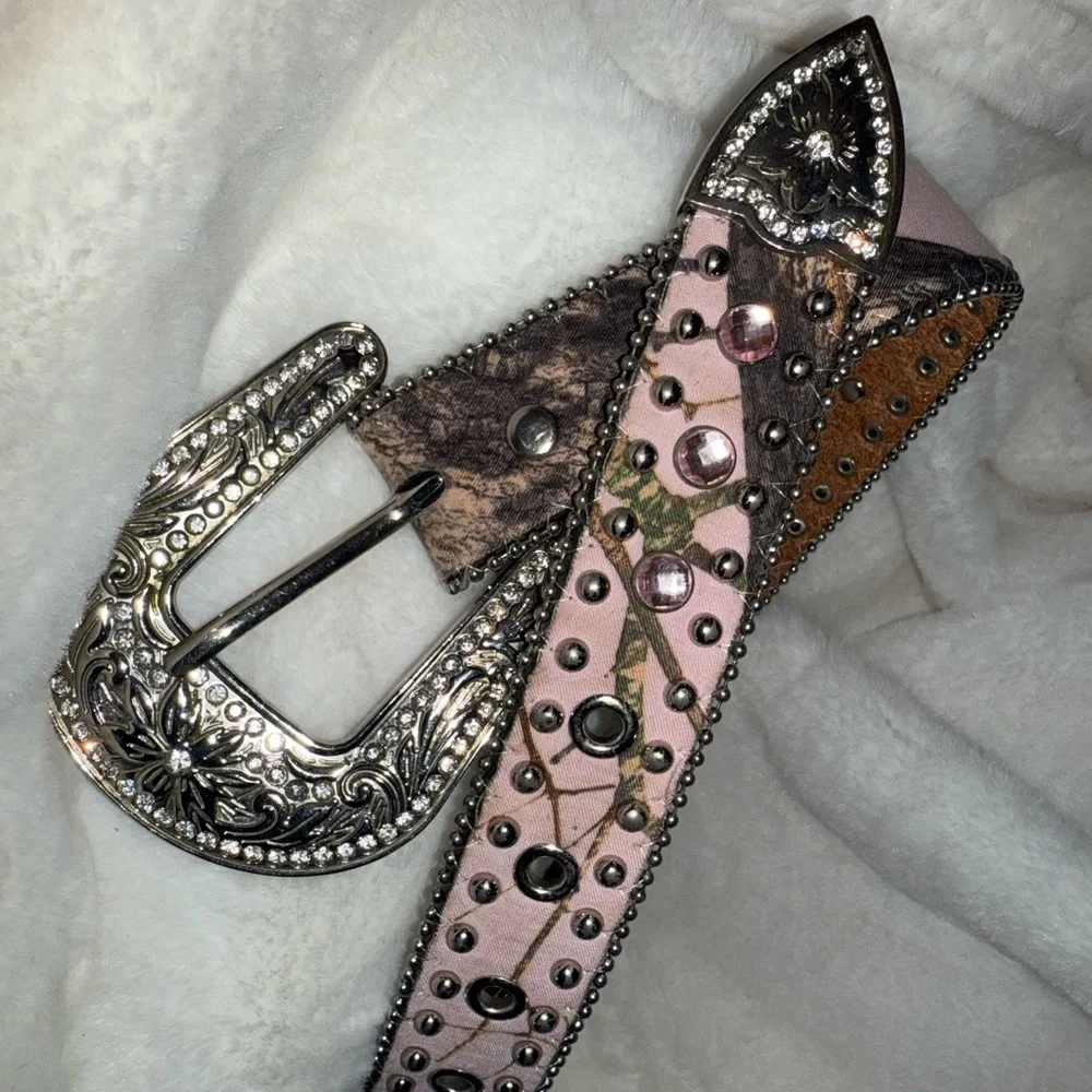 Nocona Black and Silver Western Belt